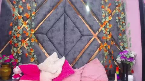 Snapshot of natalia_pinkk chatting on December 19, 12:34 am natalia pinkk online show from December 19, 12:34 am