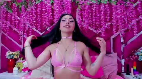 Snapshot of natalia_pinkk chatting on February 6, 9:22 am natalia pinkk online show from February 6, 9:22 am