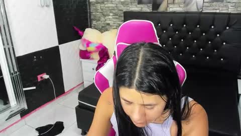 Snapshot of nataliatompsonx1 chatting on October 7, 6:10 am nataliatompsonx1 online show from October 7, 6:10 am
