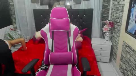 Snapshot of nataliatompsonx1 chatting on October 14, 9:54 am nataliatompsonx1 online show from October 14, 9:54 am