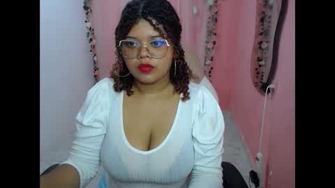 natalie_tits1 online show from October 4, 3:43 pm