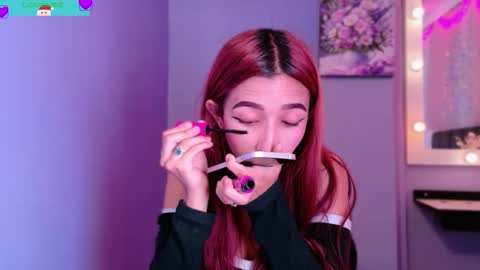 natalliapradas online show from December 15, 4:11 pm