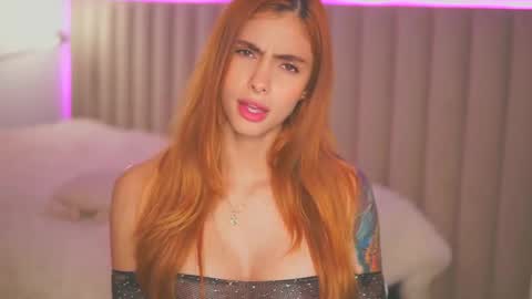 anatalybee online show from December 5, 11:29 pm