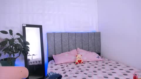 Snapshot of nataly_mcry chatting on October 30, 9:15 pm NATALY online show from October 30, 9:15 pm