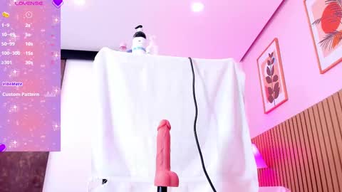 Snapshot of nataly_thierry chatting on November 18, 11:14 am Nataly online show from November 18, 11:14 am