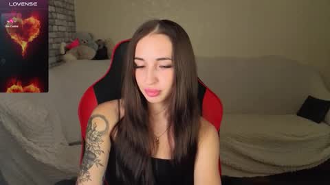 Snapshot of natalyfreman chatting on December 2, 6:30 am Nataly online show from December 2, 6:30 am