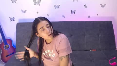   online show from February 22, 6:52 pm