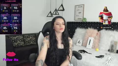 Snapshot of natasha__logan chatting on February 9, 7:27 am Natasha online show from February 9, 7:27 am