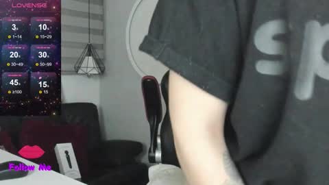 Snapshot of natasha__logan chatting on October 13, 4:01 am Natasha online show from October 13, 4:01 am