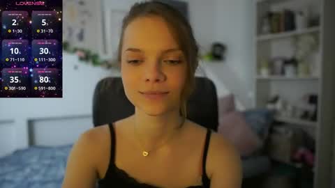 Snapshot of natasha__malkova chatting on November 19, 2:17 pm natasha__malkova online show from November 19, 2:17 pm