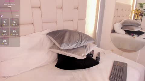 Natasha Smith online show from December 31, 5:00 am