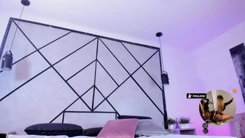 Natasha Smith online show from January 3, 10:40 pm