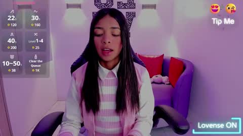 Snapshot of natasha_smith_ws chatting on December 18, 2:17 pm Natasha online show from December 18, 2:17 pm