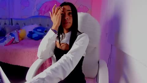 Snapshot of natasha_smith_ws chatting on February 28, 4:32 am Natasha online show from February 28, 4:32 am