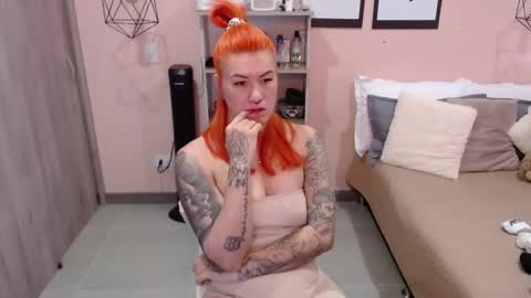 Snapshot of natasha_woo chatting on January 18, 9:13 pm Nat online show from January 18, 9:13 pm