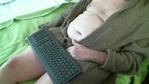 Snapshot of nate1x chatting on January 8, 6:52 pm nate1x online show from January 8, 6:52 pm