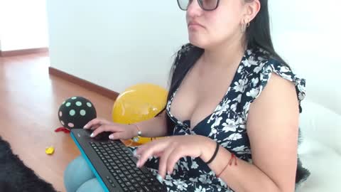 Snapshot of nath_dawson chatting on December 15, 2:05 pm nath_dawson online show from December 15, 2:05 pm