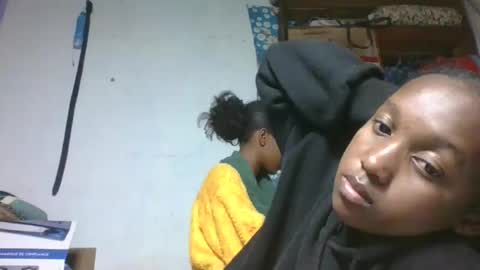 nathalia069 online show from May 16, 7:34 pm