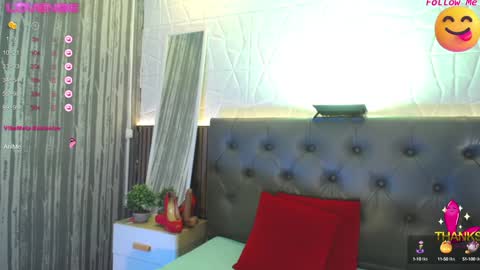 Snapshot of nathalia_zamu chatting on December 5, 7:16 am Natha online show from December 5, 7:16 am