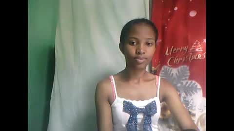 Snapshot of nathalie004 chatting on October 8, 5:49 am nathalie004 online show from October 8, 5:49 am