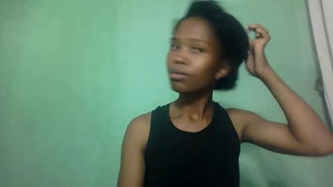 Snapshot of nathalie004 chatting on October 10, 7:18 am nathalie004 online show from October 10, 7:18 am