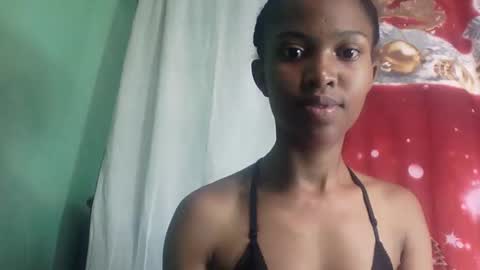 Snapshot of nathalie004 chatting on October 14, 4:46 am nathalie004 online show from October 14, 4:46 am