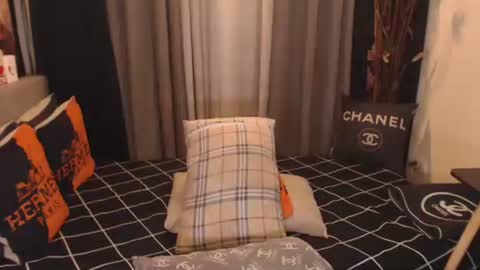 Snapshot of nathaliehuges chatting on September 23, 7:33 am Goddess Nathalie online show from September 23, 7:33 am