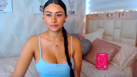 Nathalie Rose online show from April 22, 2:07 pm