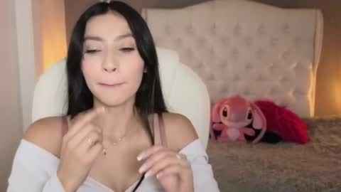 Snapshot of nathaly_blue chatting on January 30, 7:04 pm nathaly_blue online show from January 30, 7:04 pm