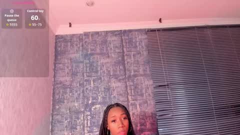 Snapshot of nathalyleen chatting on October 13, 8:31 pm online show from October 13, 8:31 pm