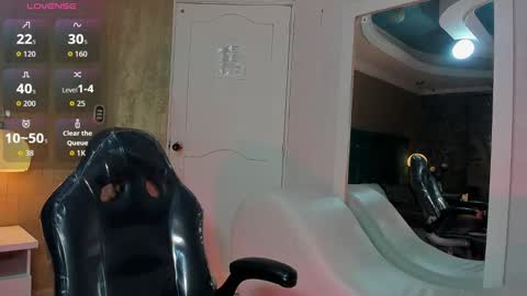        online show from November 2, 8:33 pm