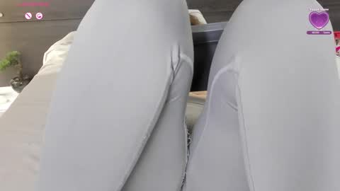 Snapshot of nathalyrae41 chatting on January 5, 5:27 pm nathalyrae41 online show from January 5, 5:27 pm