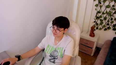 Snapshot of nathalyy_ds chatting on November 24, 7:57 pm nathalyy_ds online show from November 24, 7:57 pm