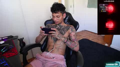 Snapshot of nathan_aress6666 chatting on December 2, 10:49 pm nathan_aress6666 online show from December 2, 10:49 pm