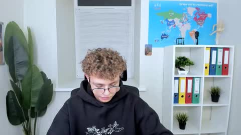 Snapshot of nathan_curl chatting on November 15, 2:57 pm Nathan online show from November 15, 2:57 pm