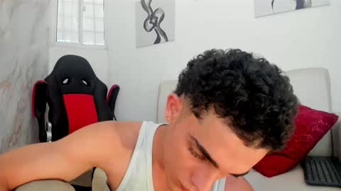 Snapshot of nathan_shimmer chatting on October 12, 9:25 pm nathan_shimmer online show from October 12, 9:25 pm