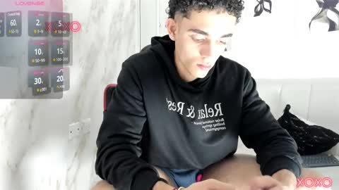 Snapshot of nathan_shimmer chatting on November 10, 1:21 pm nathan_shimmer online show from November 10, 1:21 pm