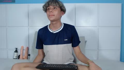 Snapshot of nathanbell1 chatting on September 16, 5:19 am nathanbell1 online show from September 16, 5:19 am
