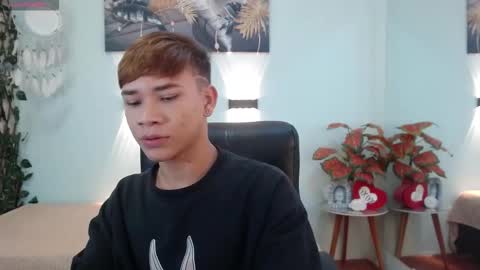 Snapshot of nathanclay chatting on December 2, 3:34 am nathanclay online show from December 2, 3:34 am