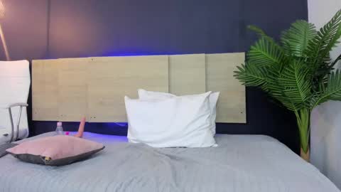 Snapshot of nathy_ross chatting on February 21, 7:34 am nathy_ross online show from February 21, 7:34 am