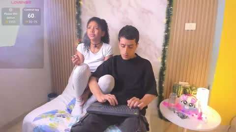 Snapshot of nati_n_mark chatting on December 18, 3:07 pm nati_n_mark online show from December 18, 3:07 pm