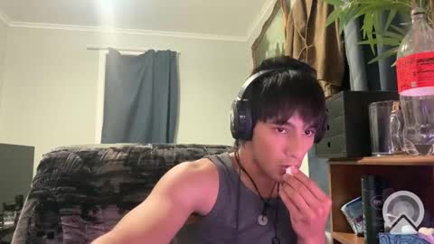 Snapshot of native_boy2 chatting on February 13, 8:48 am native_boy2 online show from February 13, 8:48 am