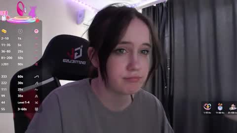 natsuki2005 online show from September 13, 9:42 am