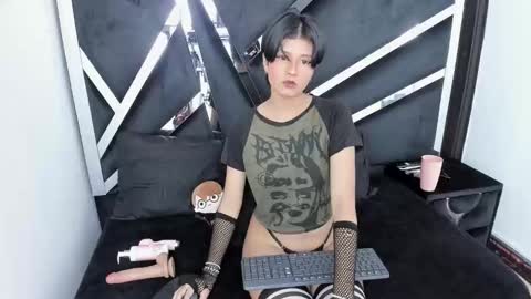 natsumiht online show from October 14, 4:57 am