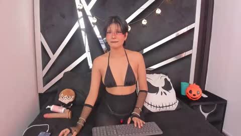 natsumiht online show from October 20, 5:19 am