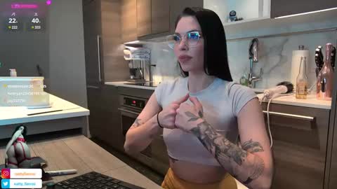 NATTY FIERROS online show from December 27, 11:53 pm