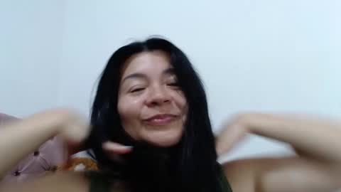 Snapshot of naturally_mature chatting on December 3, 4:36 am Sammy online show from December 3, 4:36 am