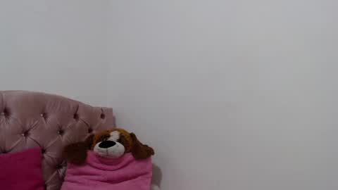 Snapshot of naturally_mature chatting on December 6, 5:09 am Sammy online show from December 6, 5:09 am