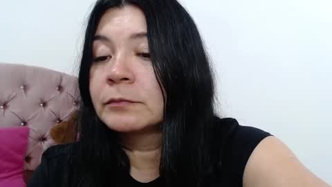 Snapshot of naturally_mature chatting on December 16, 4:55 am Sammy online show from December 16, 4:55 am