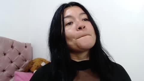 Snapshot of naturally_mature chatting on December 17, 5:51 am Sammy online show from December 17, 5:51 am